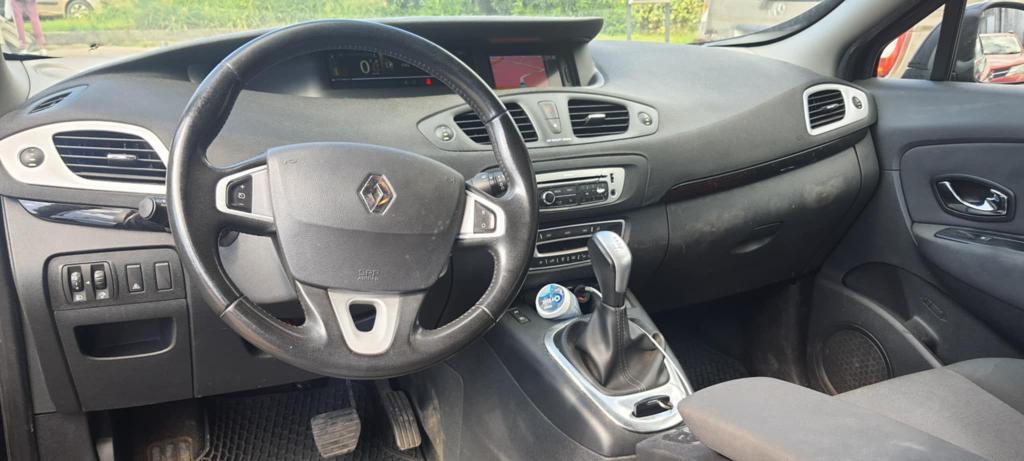 Renault Scenic 2012